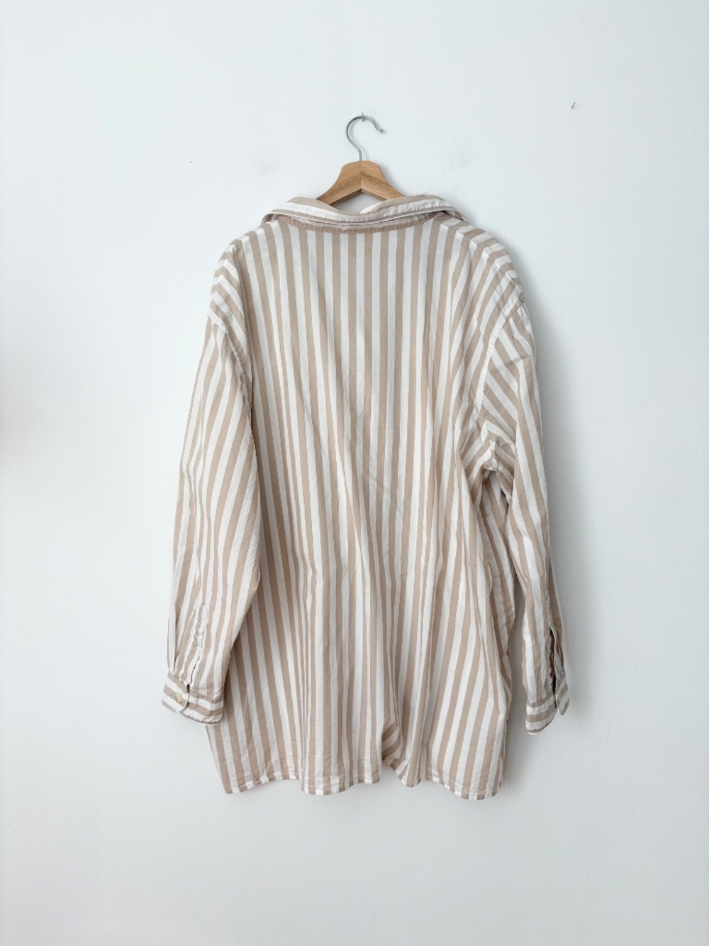 SOLD-Vintage stripe pyjama style button down - Picture 4 of 6